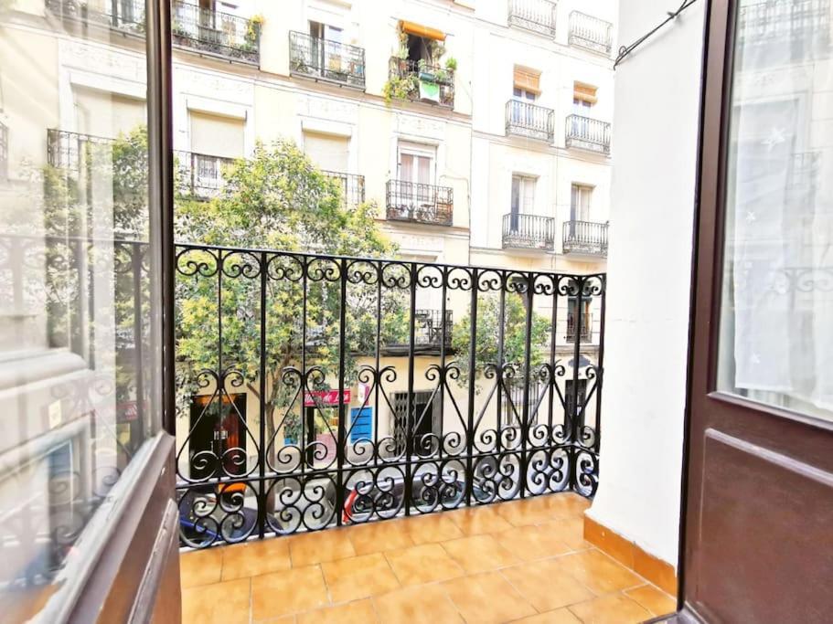 Alojamiento En Centro De Madrid Apartment Exterior photo